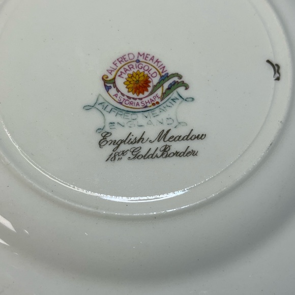 Alfred Meakin English Meadow 6.5” Plate Made in England, 18 Karat Gold Border - Picture 5 of 5